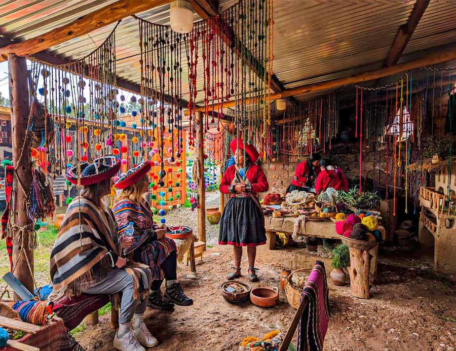 Cusco:Sacred Valley Pisaq,Ollantaytambo,Chinchero with Lunch - The guides shape the quality of the day