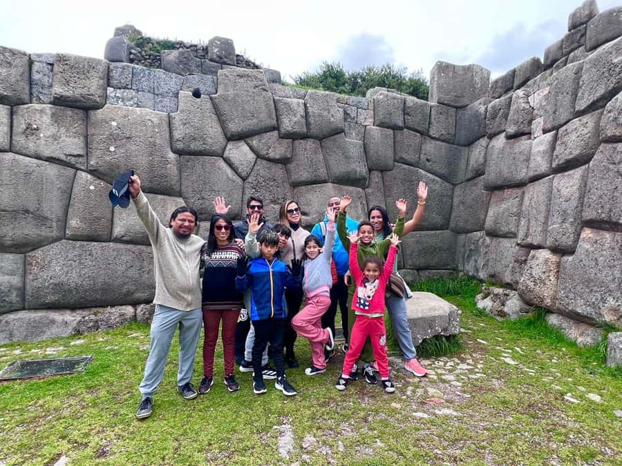 Cuzco : Excursion City Tour in Cusco, Sacsayhuaman and Tambomachay - Sacsayhuaman and the view across Cusco