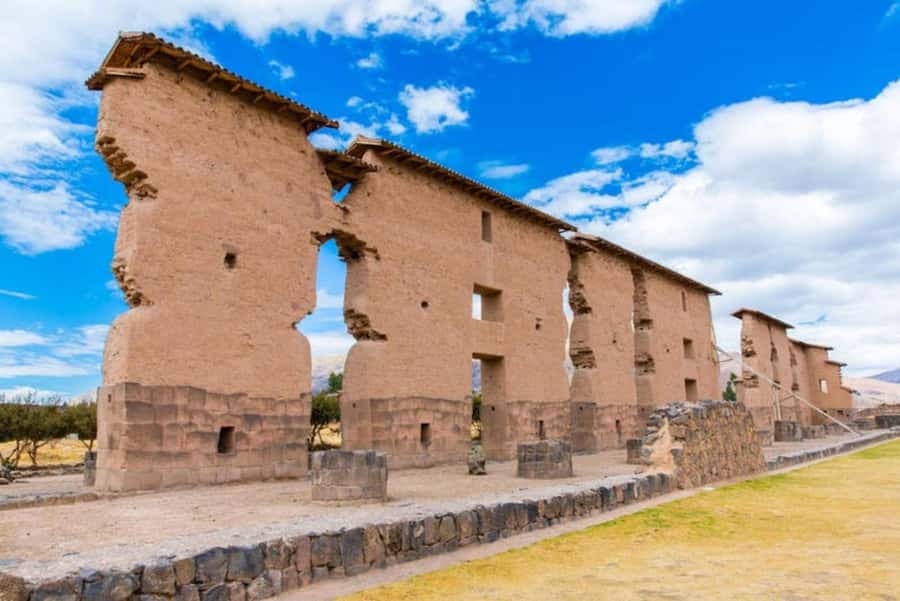 Day Trip, Sun Route Circuit between Cusco and Puno - A buffet lunch in Sicuani