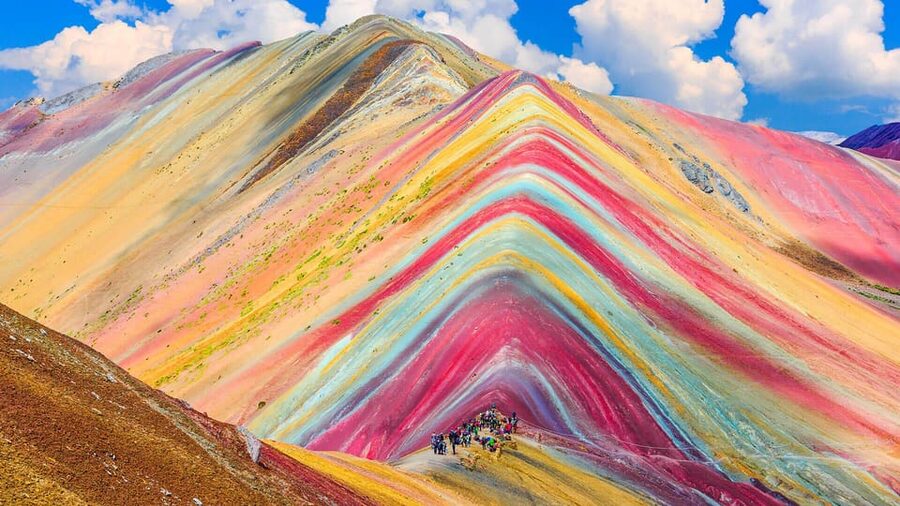 Day trip to Rainbow Mountain and Red Valley - The two-hour walk to the colored mountain
