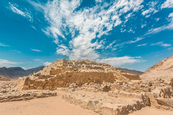 Discovering Caral, The Oldest Civilization In America - Walking among pyramids and sunken plazas