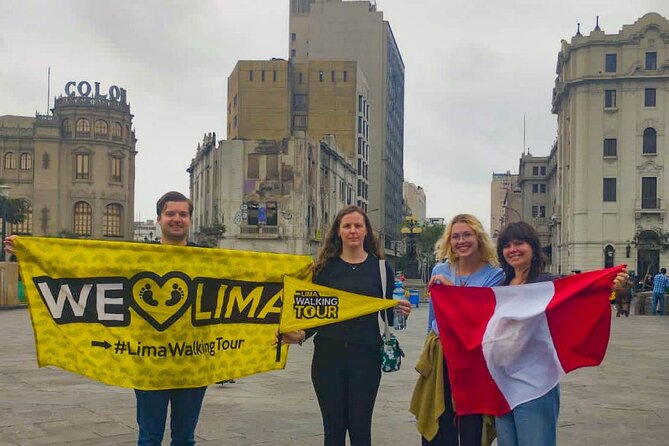 Essential Lima: Half-Day Tour with Catacombs & Pick-Up - What the guide adds to the experience