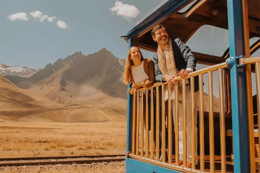 Excursion Cusco - Puno - Titicaca Observatory Train - A full day between Cusco and Lake Titicaca