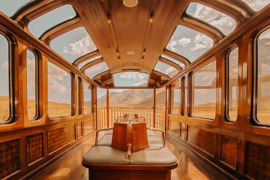 Excursion Cusco - Puno - Titicaca Observatory Train - Music, dance, and a Pisco sour demonstration