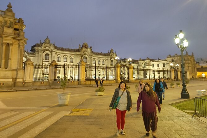 Explore the Catacombs, Lima Main Square & Magic Water Show - Transport and the Lima traffic question