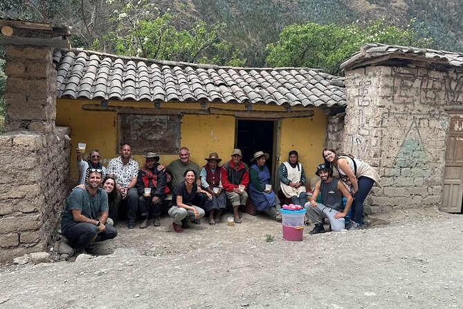 Food and Culture Full day Tour in the Sacred Valley - A festive lunch with an Indigenous family