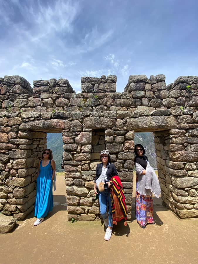 From Aguas Calientes: Machu Picchu guided tour with tickets - Inside Machu Picchu, three hours of context