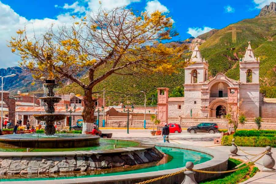 From Arequipa: 1 Day Tour to the Colca Canyon + Buffet lunch - Breakfast, Maca, and Santa Ana Church