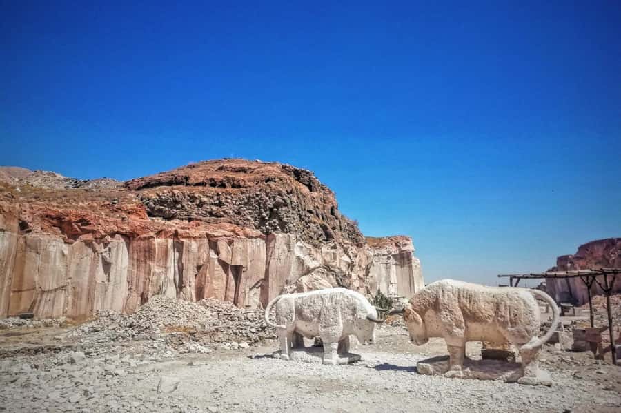 From Arequipa: Sillar Route Trek - Volcano views and the Chilina Valley