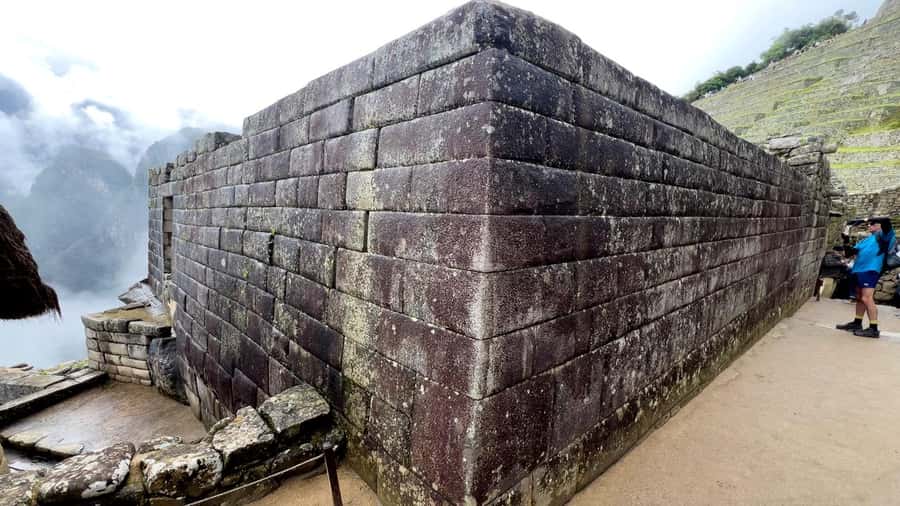 From Cusco: 2-Day Trip to the Sacred Valley and Machu Picchu - Early buses and the first view of Machu Picchu