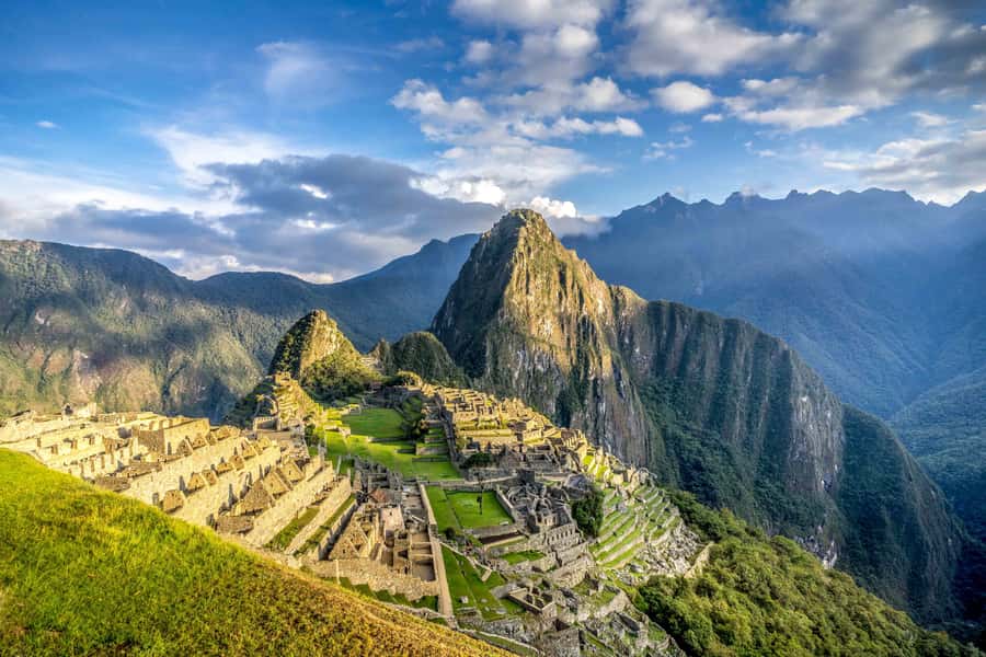 From Cusco: 4-Day Inca Jungle Adventure to Machu Picchu - Day 4: First buses and the terraces of Machu Picchu