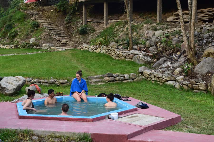 From Cusco: 5-Night Trip with Salkantay Trek & Machu Picchu - Day two: From Wayracpunko to the Hobbit house