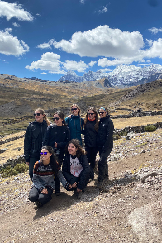 From Cusco: 7 lakes with hot springs in Ausangate and meals - Who should book this Ausangate day?