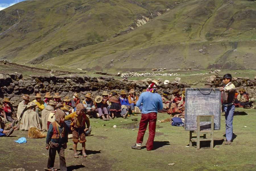 From Cusco: Ausangate 7 Lakes Tour with Meals - Seven lakes, seven names, changing colors