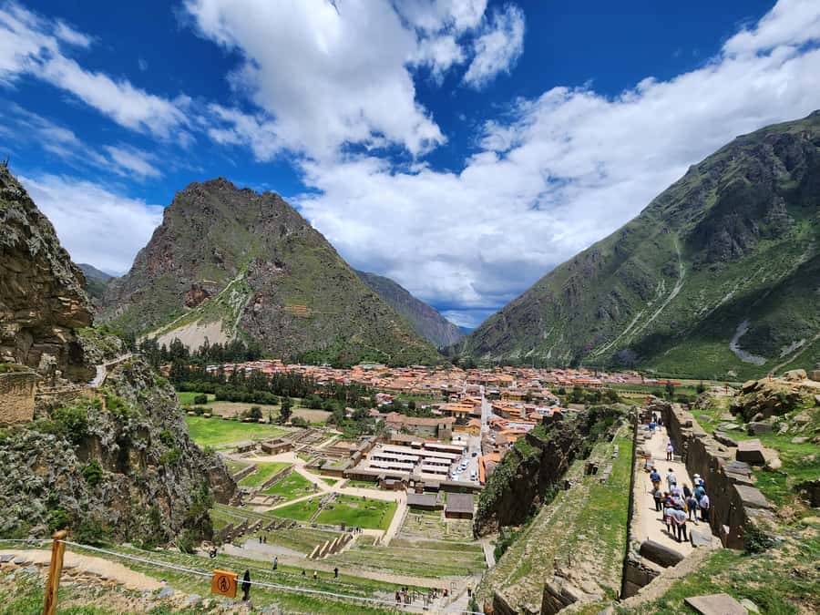 From Cusco: Chinchero, Moray, Maras, Ollantaytambo and Pisaq - Shopping stops deserve a clear expectation