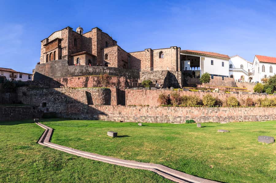 From Cusco: City tour 4 ruins + Qoricancha - Sacsayhuamán shows Inca building skill at full scale