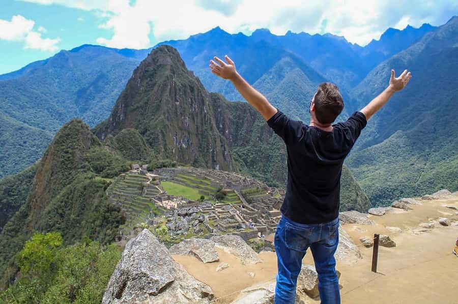 From Cusco: Full-Day Group Tour of Machu Picchu - Aguas Calientes and the bus to the citadel