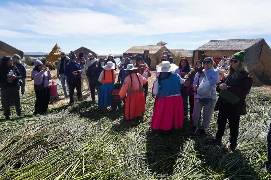 From Cusco: Lake Titicaca, Uros and Amantani by sleeper bus - The long return across Lake Titicaca