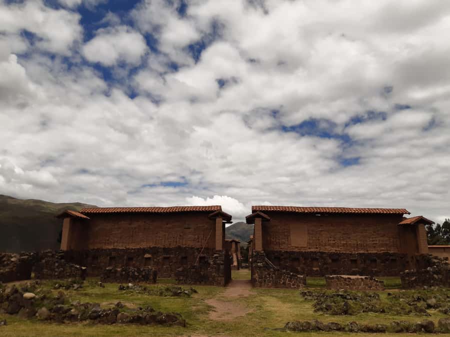 From Cusco: Lake Titicaca with a visit to Uros and Taquile - Pukara museum before arriving in Puno