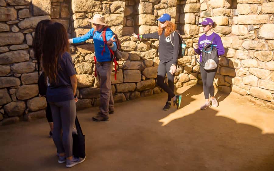 From Cusco: One-Day Round Trip to Machu Picchu by Train - Weather, clothing, and what to carry