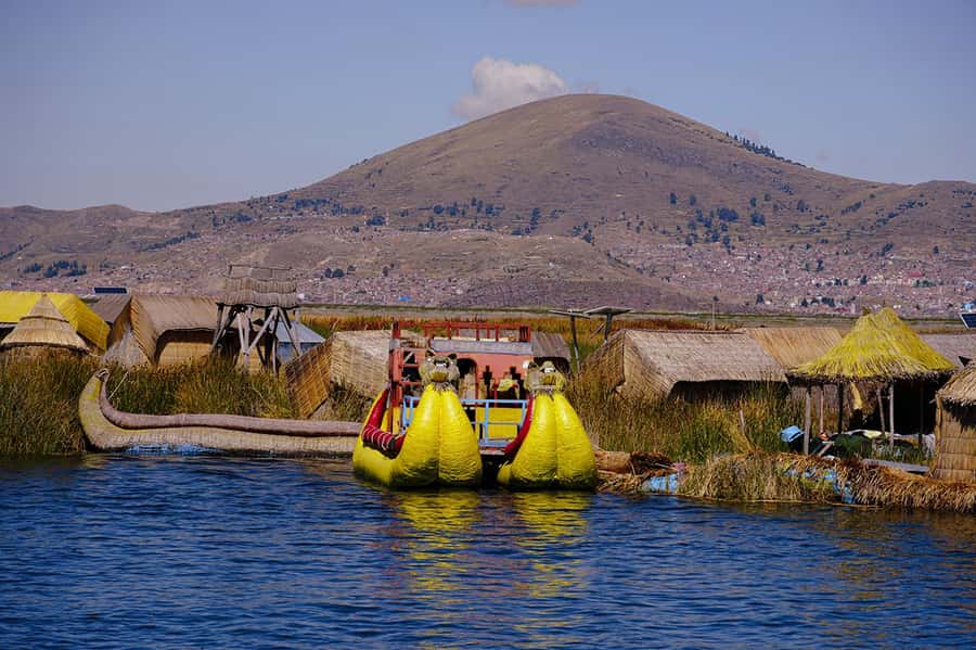 From Cusco: Titicaca Lake - Full day tour with sleeper bus - Lunch with a local family