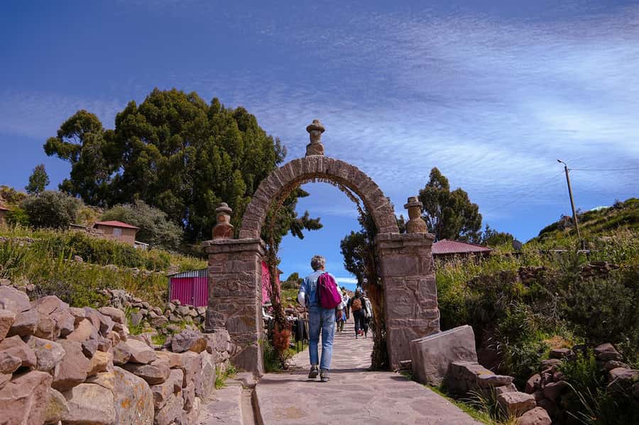 From Cusco: Titicaca Lake - Full day tour with sleeper bus - Is $119 a fair price?