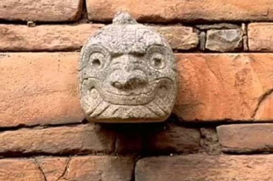 From Huaraz: Tour to Archeological Complex of Chavin - Qerococha Lagoon and the high-altitude road