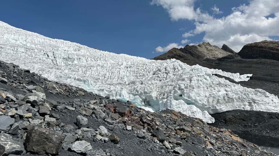 From Huaraz: Tour to the Pastoruri Glacier and Puya Raimondi - Puma Pampa’s carbonated water source