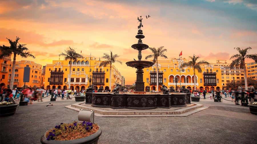 From Lima: City tour Prehispanic + Colonial & Modern Lima - Starting near Huaca Pucllana in Miraflores