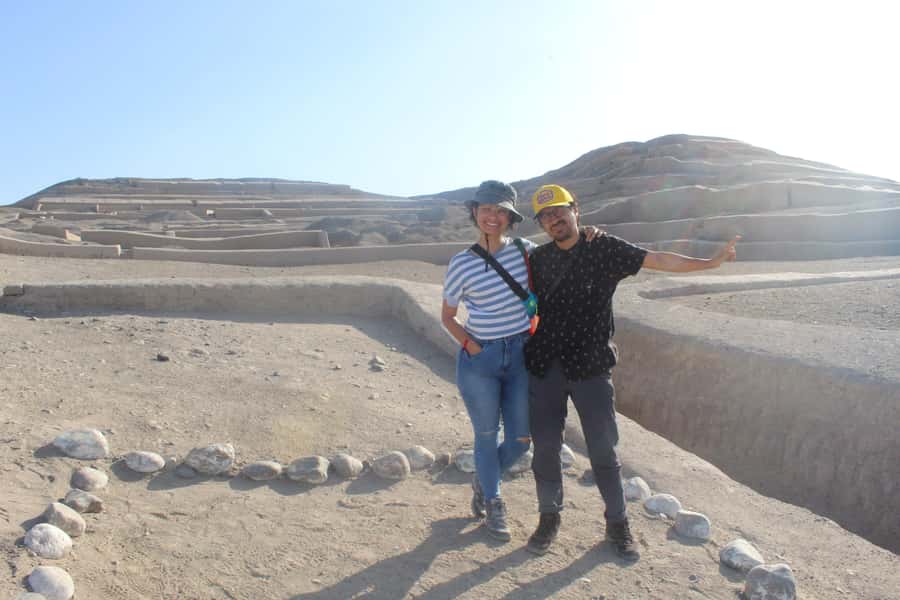 From Nazca: Cahuachi Pyramids Tour and Textile Workshop - The guides can shape the whole experience