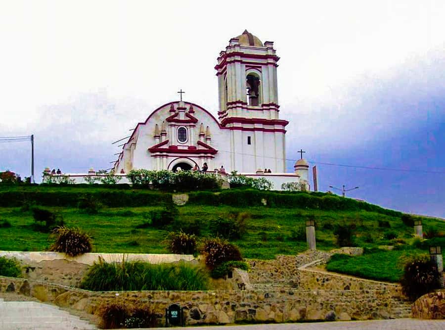 From Trujillo: Complete full day tour with museums - The Huacas of the Sun and Moon: Moche power in brick and paint