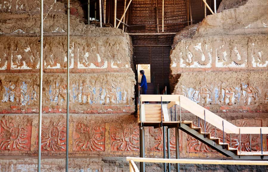 From Trujillo: Temple of the Moon and Sun and Chan Chan - A 10:00 AM start in Campiña de Moche