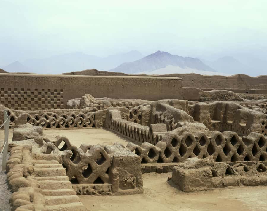 From Trujillo: Temple of the Moon and Sun and Chan Chan - Lunch is an extra part of the budget