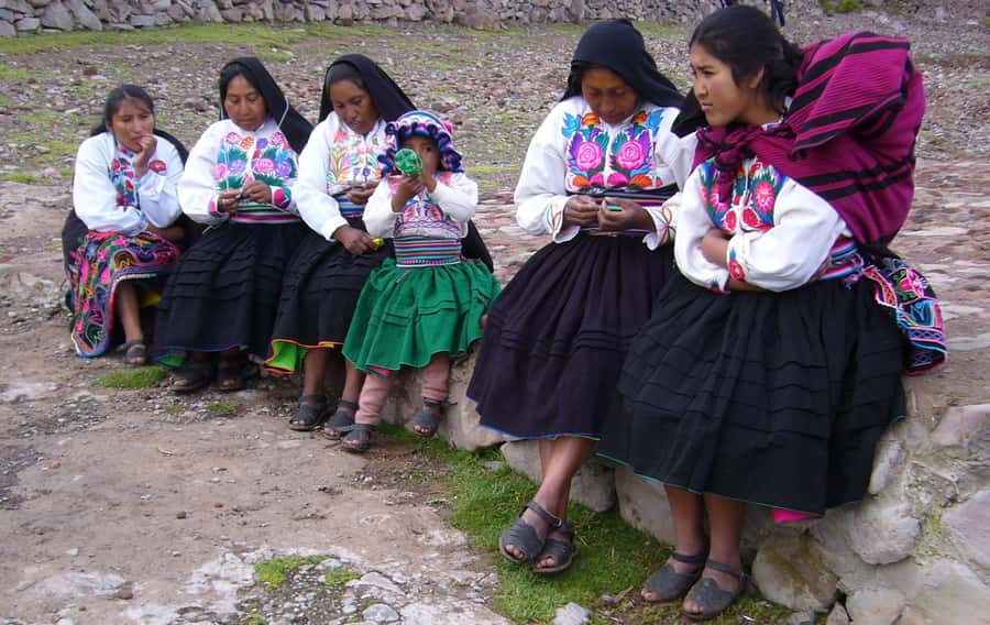 FromPuno: Uros and Amantani Islands Full-Day Tour with Lunch - Who should book this tour?