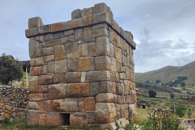 Full Day Guided Tour of the Aymara Route from Puno - Molloco’s Lupaca and Inca tombs