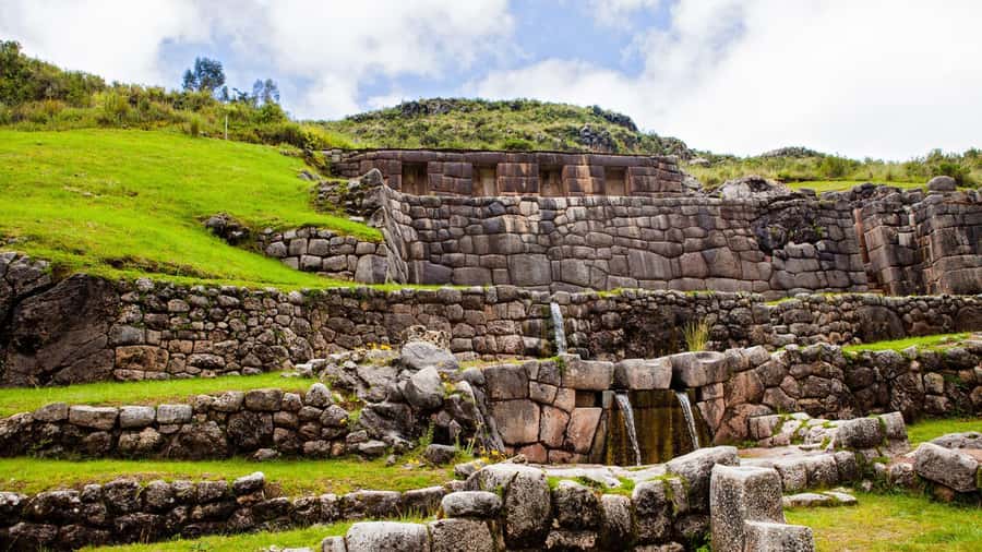 Guided tour of Cusco and its 4 ruins - Qenqo, a sacred site with a different mood