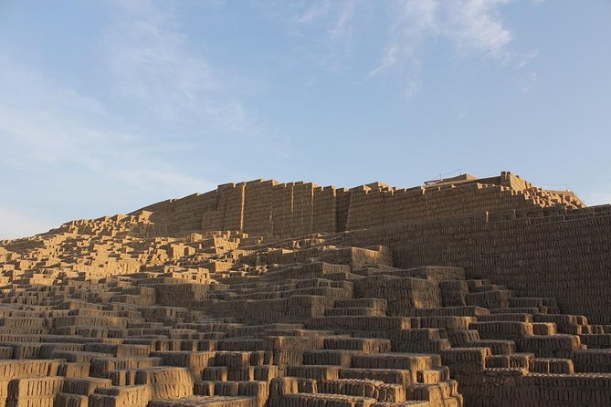Historic Downtown, Miraflores & Catacombs Private Tour - Huaca Pucllana and the limits of a short stop