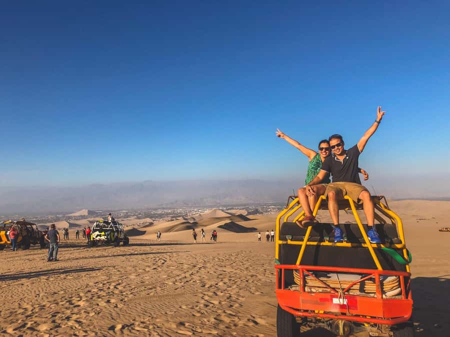 Huacachina: Sandboarding and 4x4 Desert Adventure - Learning the First Sandboarding Run