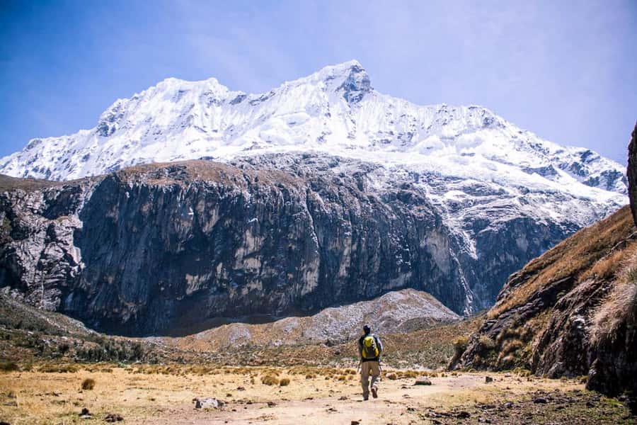 Huaraz: 3-hour Trek to Laguna 69 with Optional Lunch - The descent and long return to Huaraz