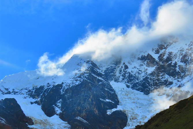 Humantay Lake Full-Day Adventure: Scenic Trek and Stunning Views - Leaving Cusco before sunrise
