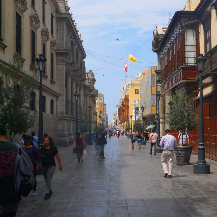 La casa de Aliaga, an alive colonial jewel at Lima center. - What you see during the 40-minute visit