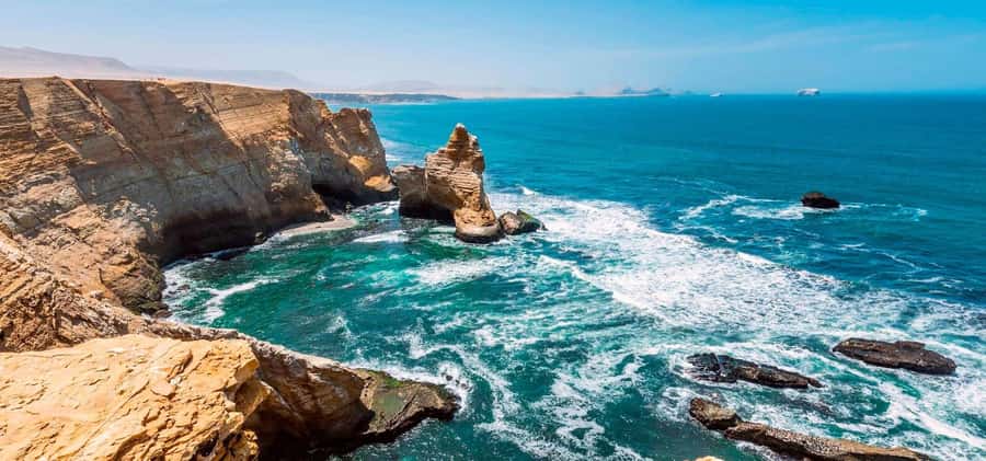 LIMA || 2D/1N: Paracas, Huacachina and Nazca. - Ica winery lunch and the road to Huacachina