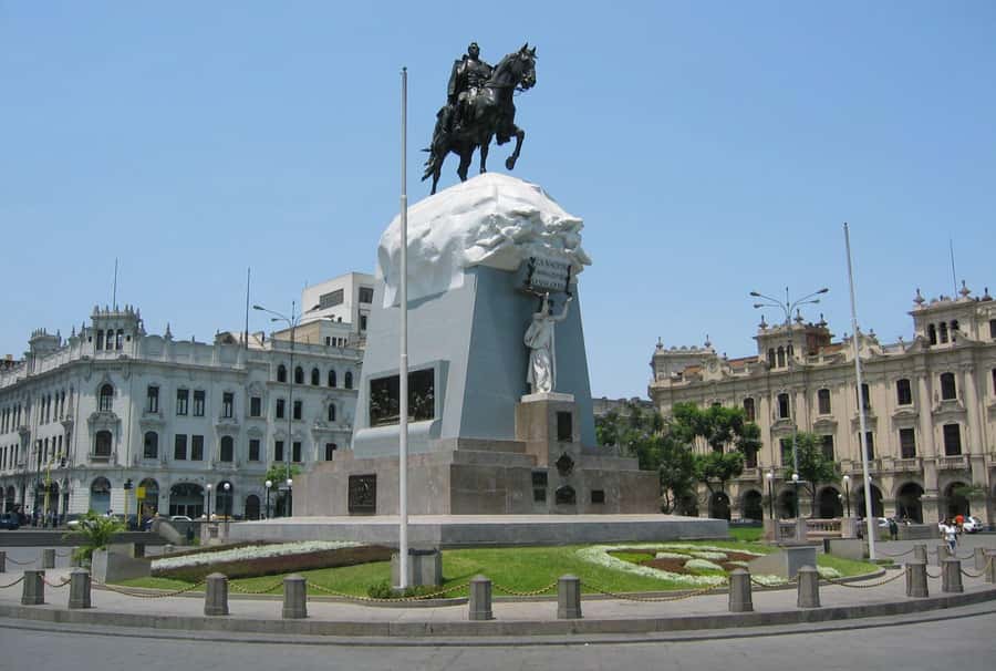 Lima: 7-Day Inca Tour with Flights and Machu Picchu - Lima begins with pyramids and colonial power