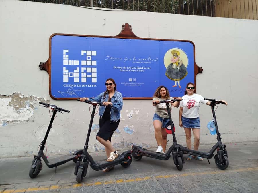 Lima Bike Tour: La Costa Verde & Jesus Statue in Chorrillos - Miraflores and the Pacific edge