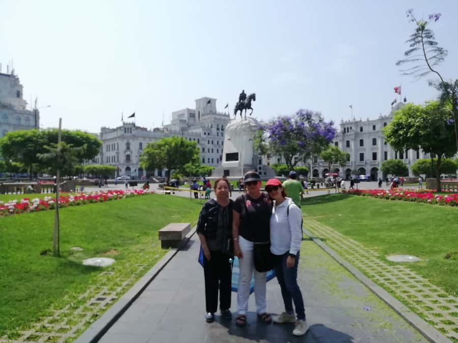 Lima: City Highlights Small Group Tour - Guides make the difference