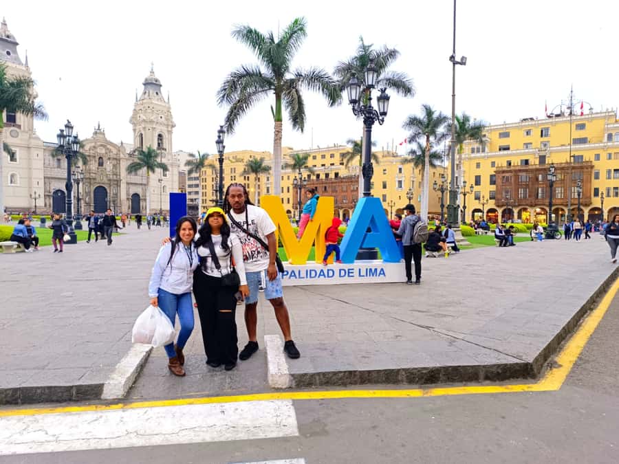 Lima: City Highlights Walking Tour & Catacombs - The Monastery of San Francisco and its old library