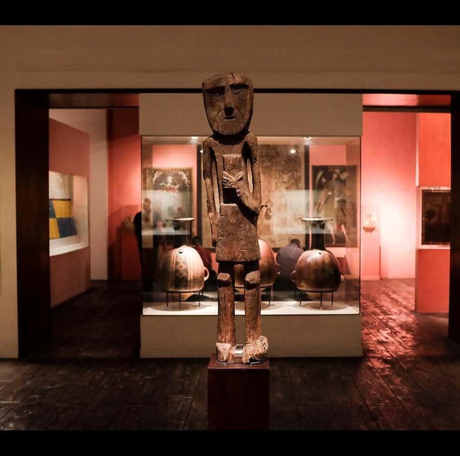 Lima city tour: Larco Museum and Huaca Pucllana - Larco Museum: art that fills in the story