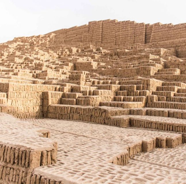 Lima city tour: Larco Museum and Huaca Pucllana - What the guide and driver add