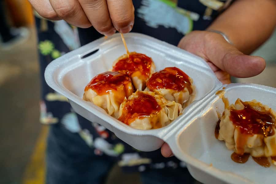 Lima: Flavors and Tradition Walking Tour with Food Tasting - Mercado Central and Chinatown bring the strongest food contrast