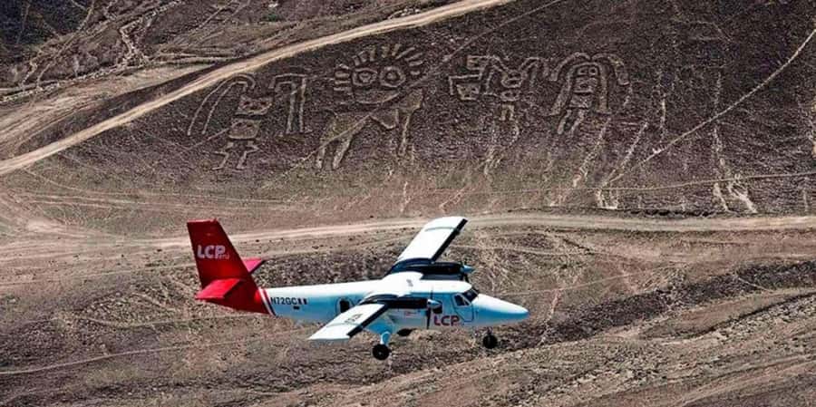 LIMA|| FullDay excursion to the Nazca Lines+Huacachina Oasis - Reaching the Nazca airfield